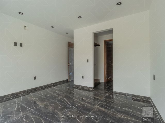 place photo 90