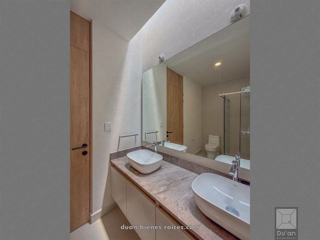 place photo 79