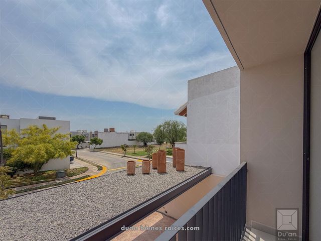 place photo 71