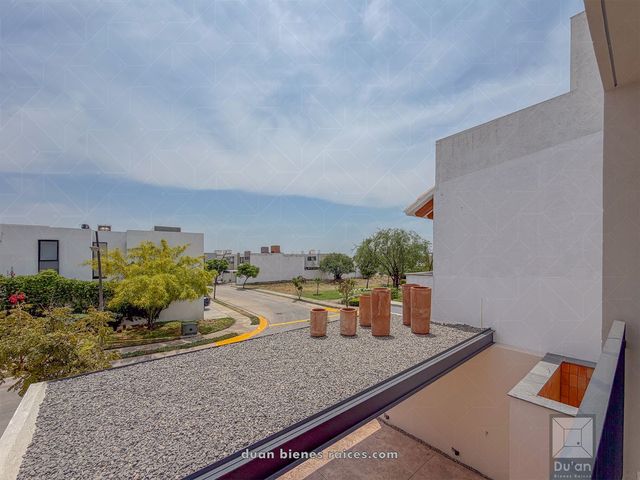 place photo 73