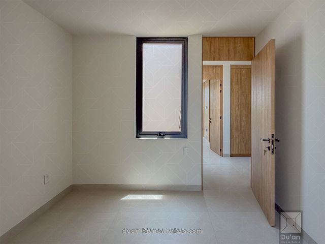 place photo 90