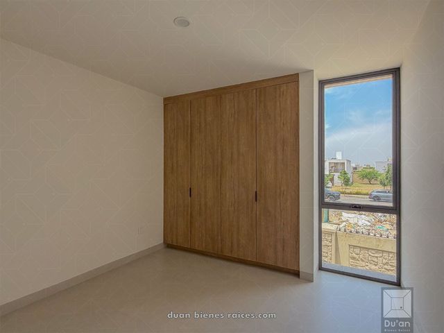 place photo 95