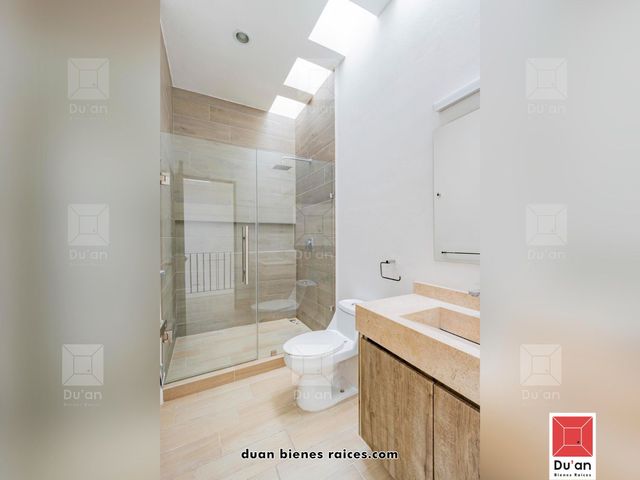 place photo 60