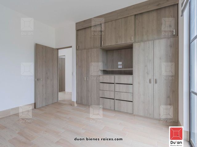 place photo 66
