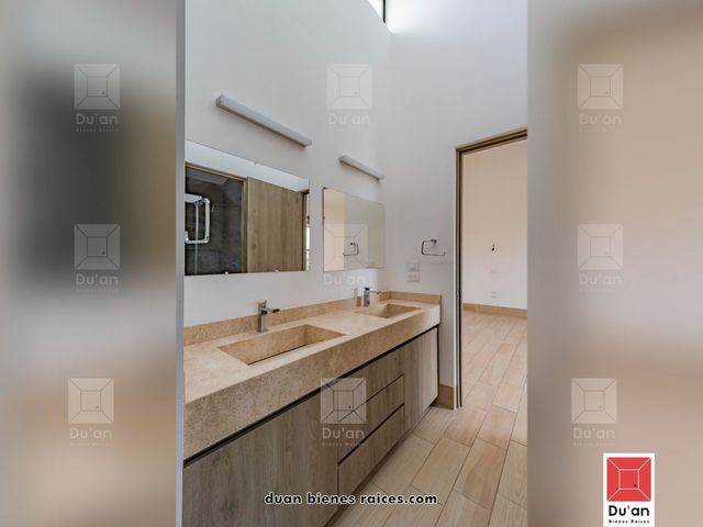 place photo 95