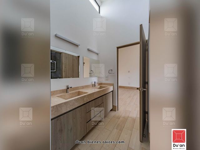 place photo 96