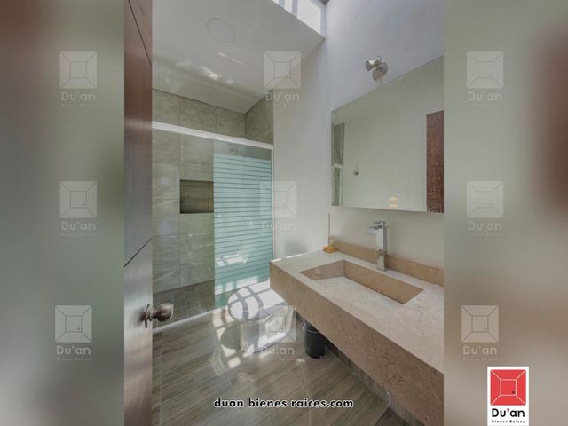 place photo 78