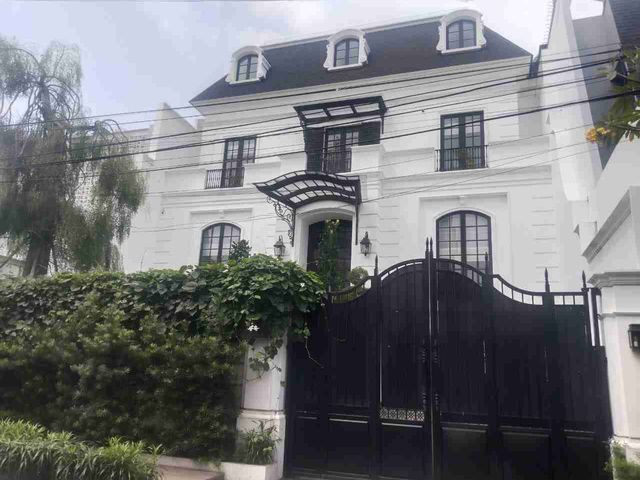 Rumah mewah di jual di Menteng, premium Area, Jakarta Pusat.