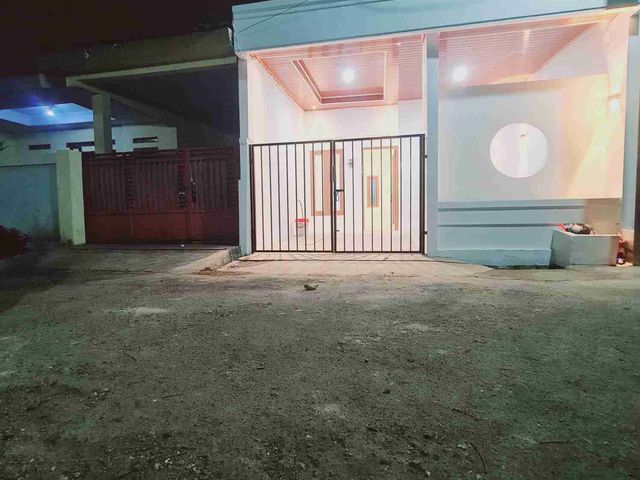 DI JUAL RUMAH SIAP HUNI DAN RAPIH