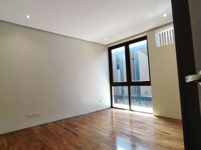 place photo 66