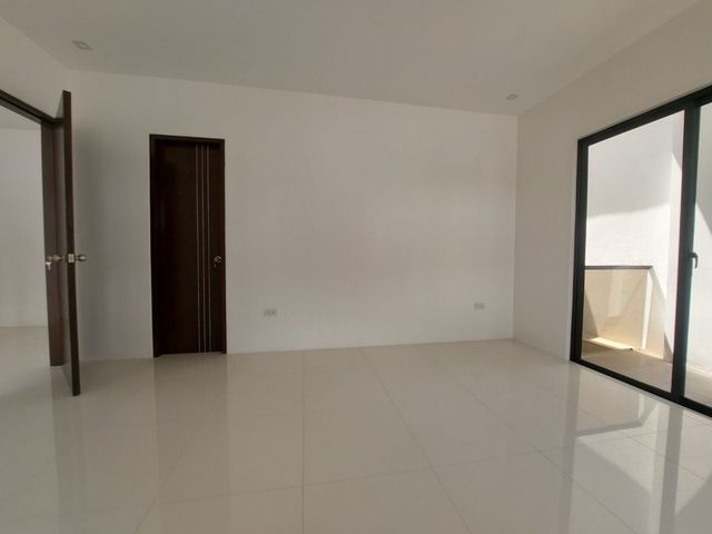 place photo 54