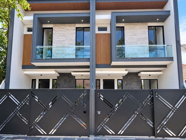 Rumah Manyar Tompotika NEW GRESS MINIMALIS STRATEGIS