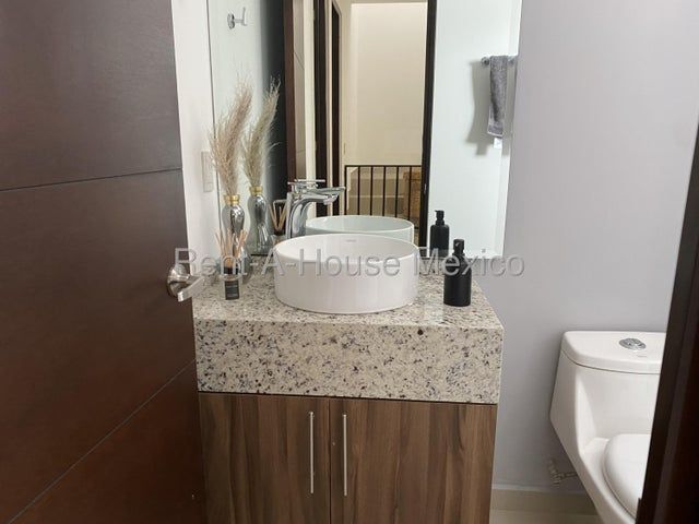 place photo 23