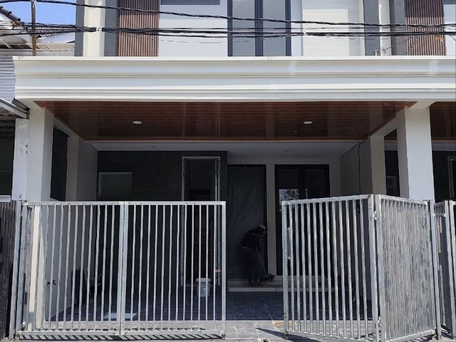 Rumah Taman Pondok Indah  New Minimalis Row jalan 2.5 mobil