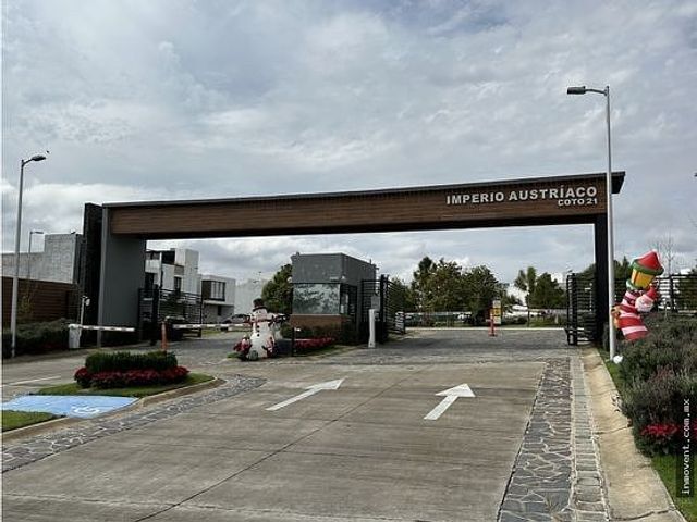 Terreno en esquina en venta en Valle Imperial