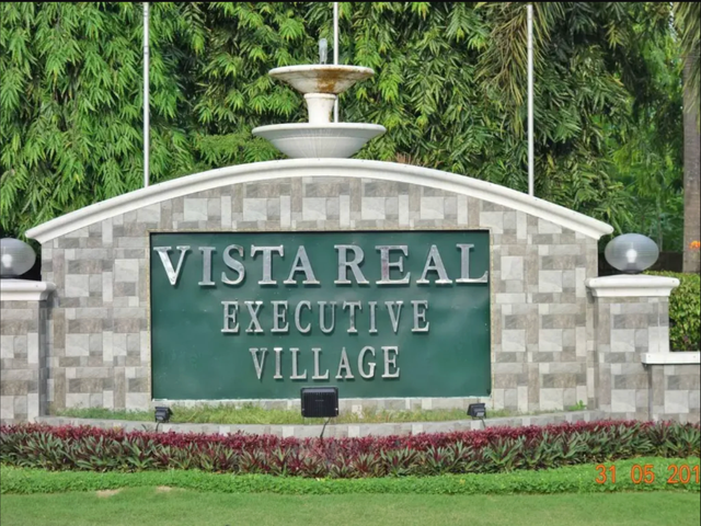 Lot for Sale in Vista Real Executive Village near Tivoli Royale