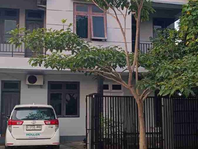 DI JUAL RUMAH 2 LANTAI HARGA TERMURAH