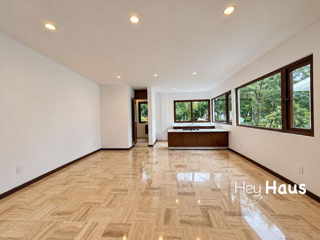 place photo 49
