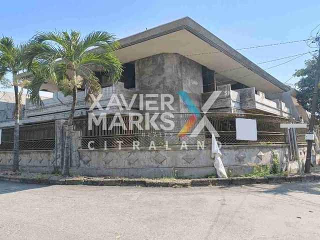 Dijual Rumah Taman Darmo Harapan