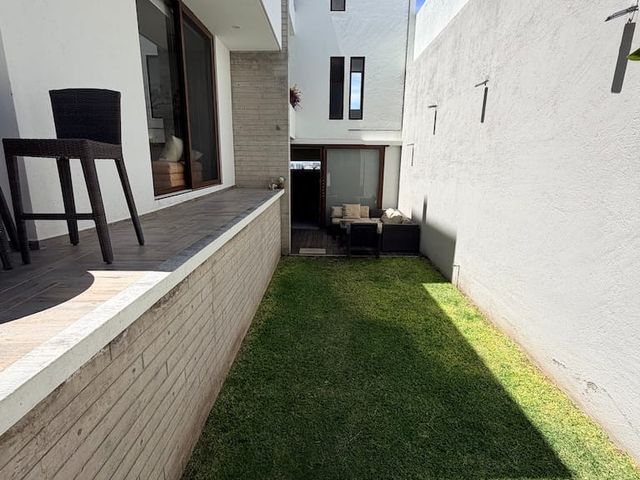 place photo 52