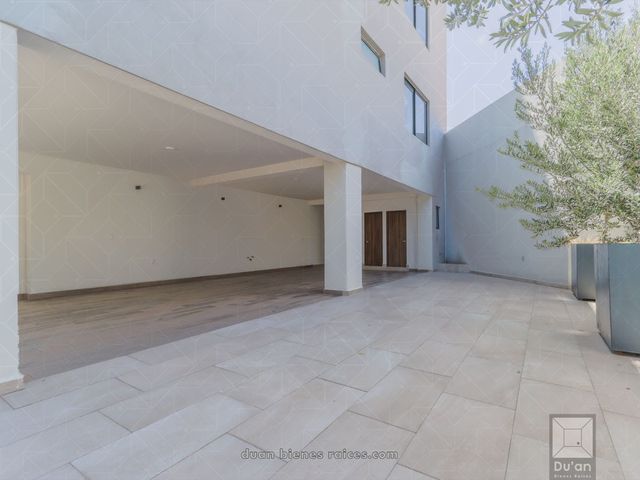 place photo 90