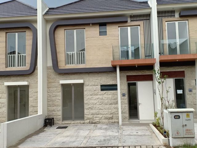 Greenland Residence Hadap Utara Strategis