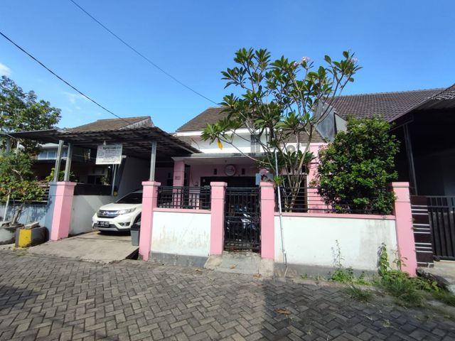 DIJUAL RUMAH CANTIK SIAP HUNI LOKASI DEKAT RS SOEBANDI JEMBER