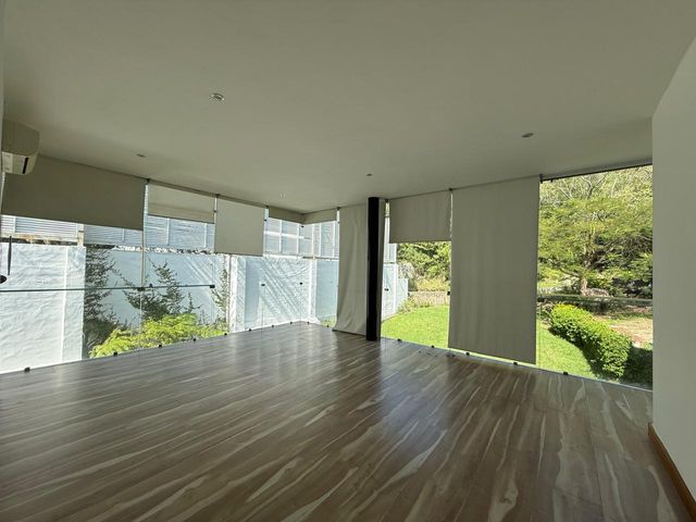 place photo 50