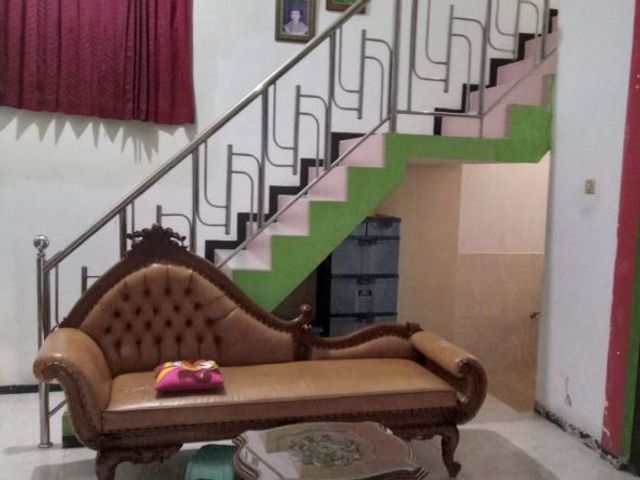 JUAL Rumah 1,5 lantai PLOSO TIMUR