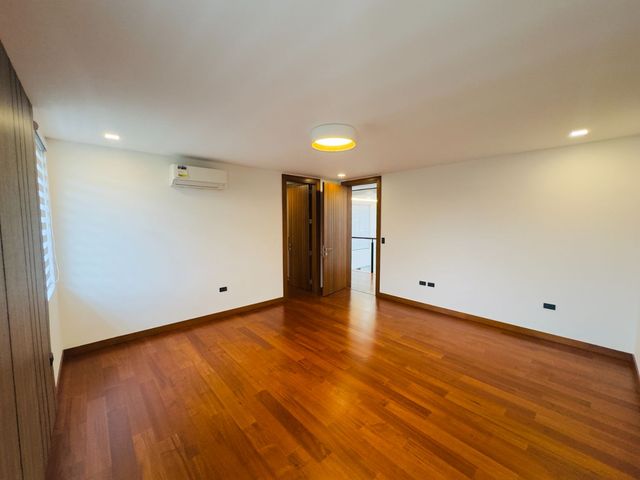 place photo 61
