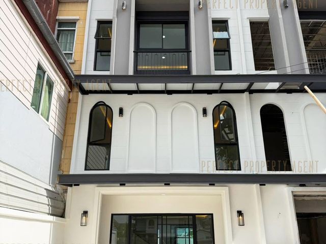 place photo 34