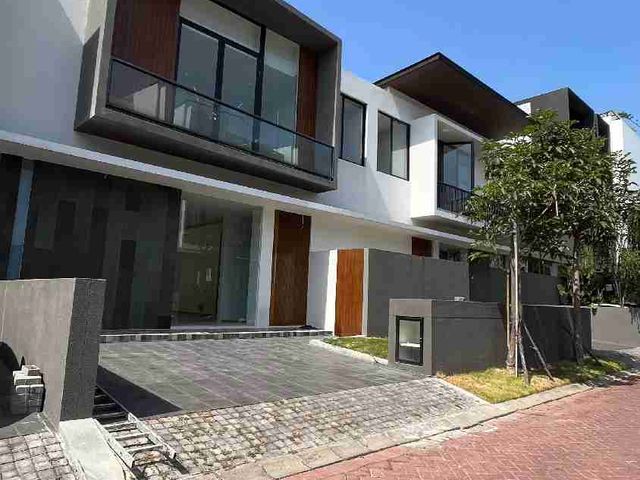 Dijual Rumah Dian Istana Park Avenue Baru Gress 2 lantai