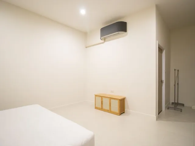 place photo 100