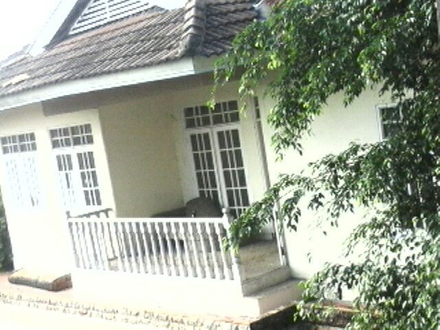 Dijual/Sewa Rumah Luas 778m2 Tanjung Barat Jakarta Selatan SHM
