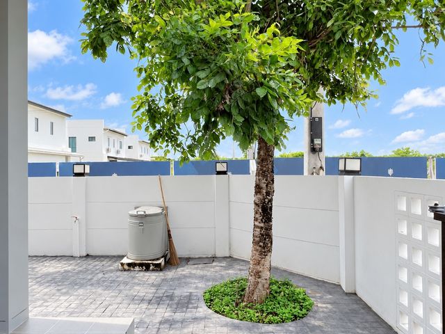 place photo 51