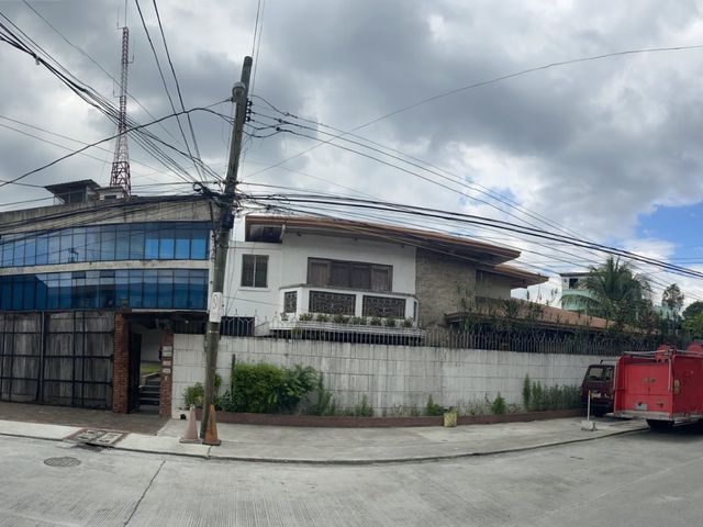 FOR SALE! 4BR Fully Furnished House in San Isidro, Makati | 720 SQM Lot | 6 Parking Slots