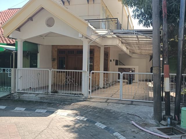 DIJUAL RUMAH RAYA BABATAN PRATAMA SURABAYA