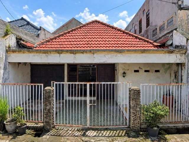 Dijual rumah hitung tanah karang asem