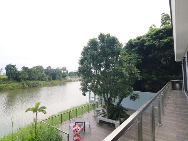 place photo 39