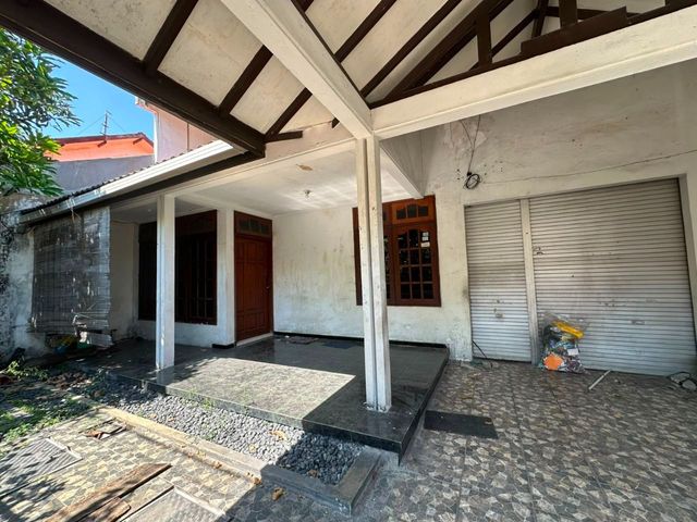 Rumah Rungkut Asri Barat Surabaya