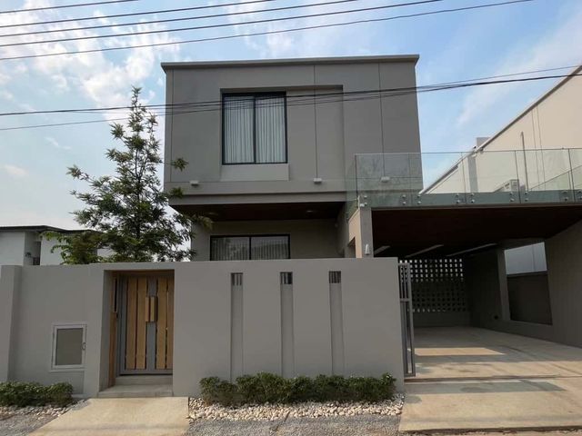 place photo 93