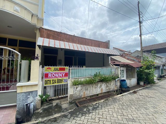 Dijual Rumah Tengah Kota di Jl. Karang Wulan Barat Semarang