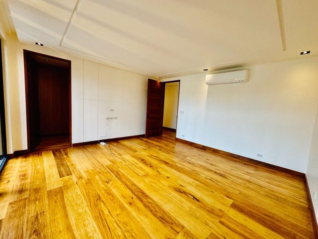 place photo 79