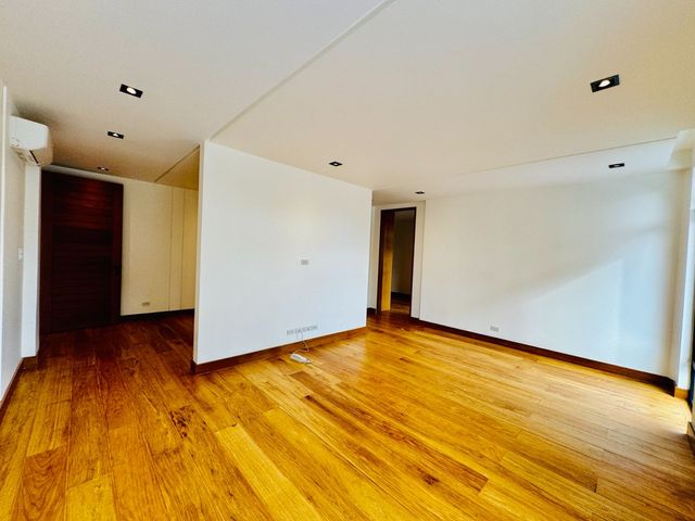 place photo 93