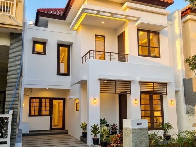 Dijual Rumah 2 Lantai Siap Huni di Prambanan Residence Cluster Residence Surabaya Barat