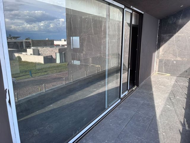 place photo 52