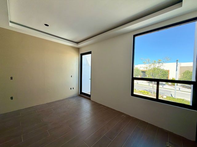 place photo 54