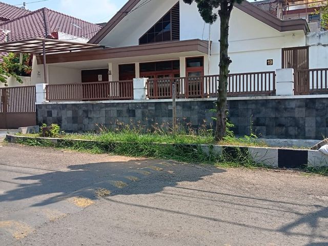 Disewakan rumah komplek sukaluyu, cikutra, Bandung