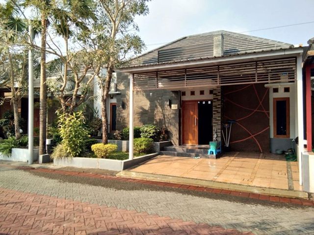 DISEWAKAN Rumah eksklusif dekat Hotel Hyatt Yogyakarta.