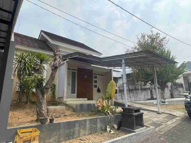 Rumah Hook di Tamansari Hills, Mangunharjo Tembalang, Semarang